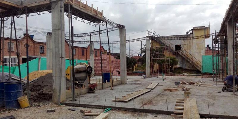 Nuevas bibliotecas públicas de Zipaquirá y Beltrán, espacios culturales de paz

































