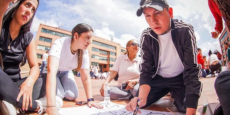 Funcionarios del Departamento ampliaron sus conocimientos sobre el Plan de Desarrollo, con una actividad lúdica y pedagógica


