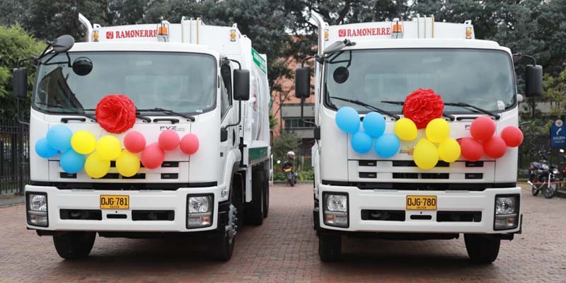 Guasca, Guataquí, Villeta y Cajicá recibieron vehículos compactadores