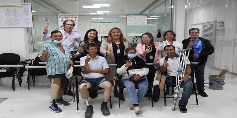 Empezó la entrega de prótesis de piernas a 46 pacientes de escasos recursos en Cundinamarca
