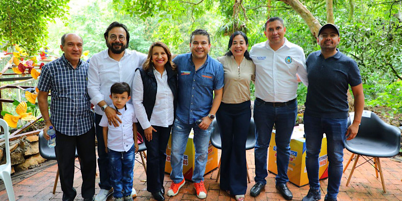 Un parque temático ambiental y más de 11 kilómetros de placa huellas entregó el Gobernador a la comunidad de Sasaima