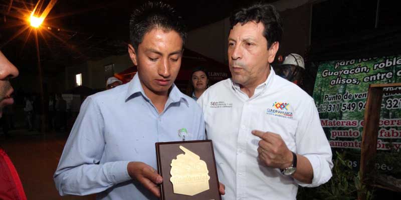 Con éxito culminó Primer Encuentro Minero Ambiental de Proveedores Mineros y de Transporte













































































