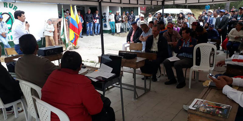 Avanza la socialización de proyectos de gasificación y minería












































