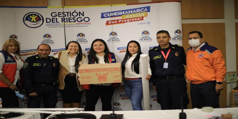 40 nuevos kits de radio comunicación para la prevención de desastres ambientales en Cundinamarca












