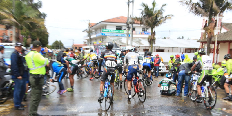 Steven Cuesta, ganador de la tercera etapa de la Vuelta a Cundinamarca en El Rosal