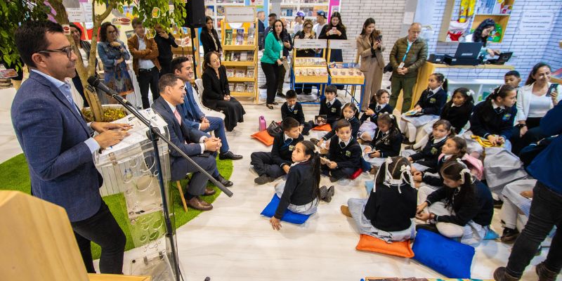 Cundinamarca impulsa la lectura con inversión superior a $1.700 millones