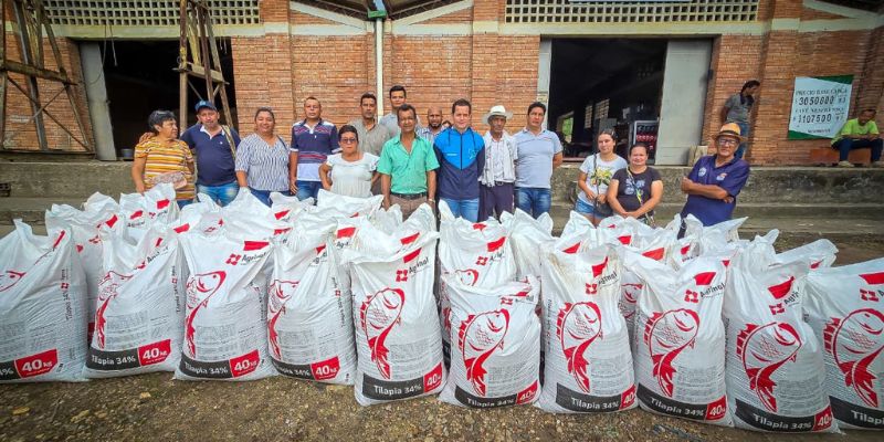 20 productores de Viotá y El Colegio reciben insumos para fortalecer la piscicultura y la seguridad alimentaria