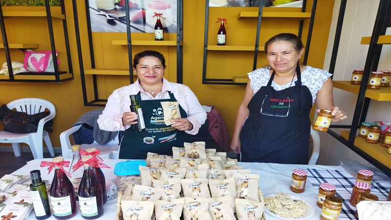 16 mujeres Cundinamarquesas vendieron sus productos en Agrovitrina