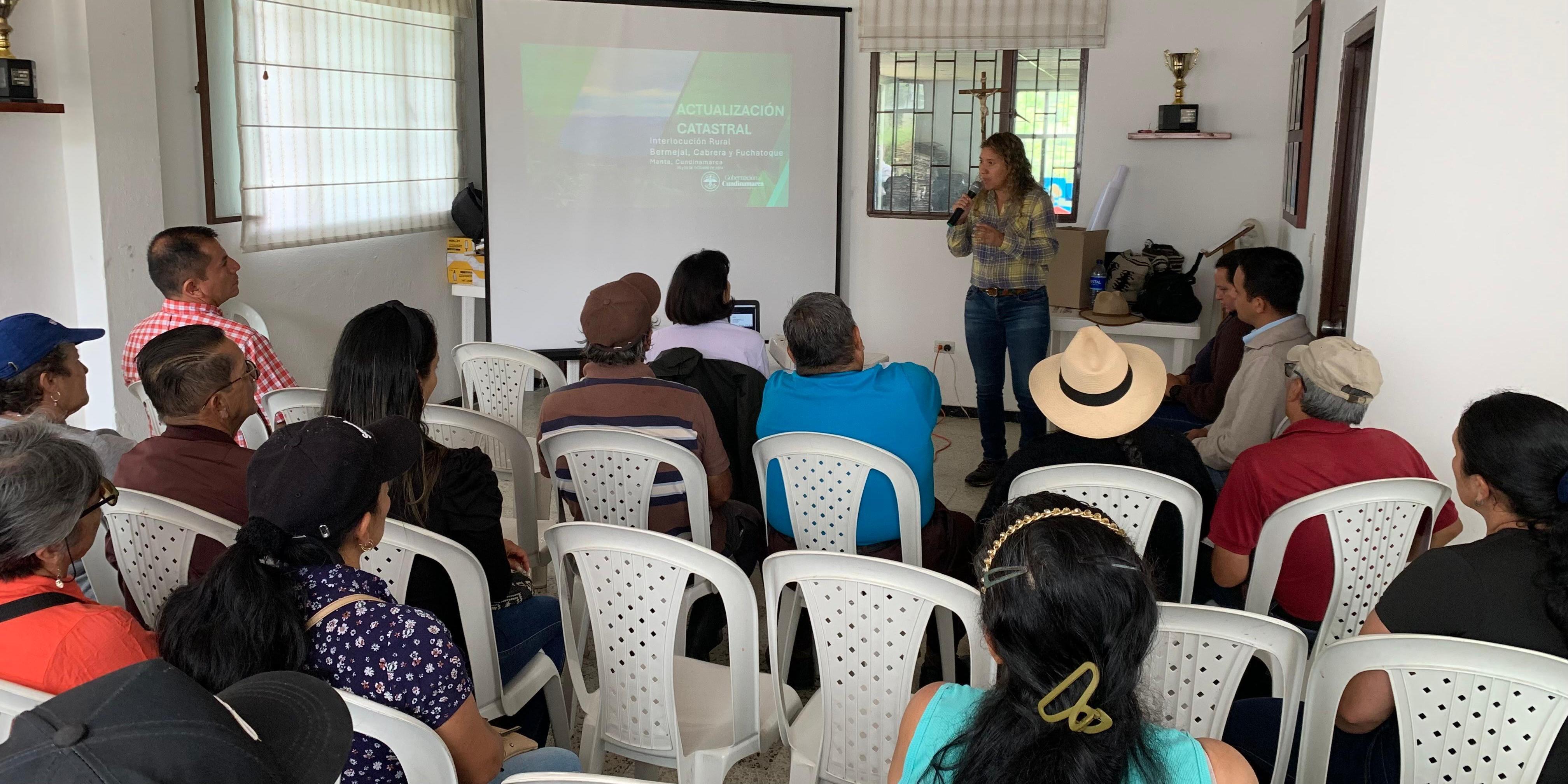 La Agencia Catastral de Cundinamarca fortalece la interlocución y participación ciudadana en Manta