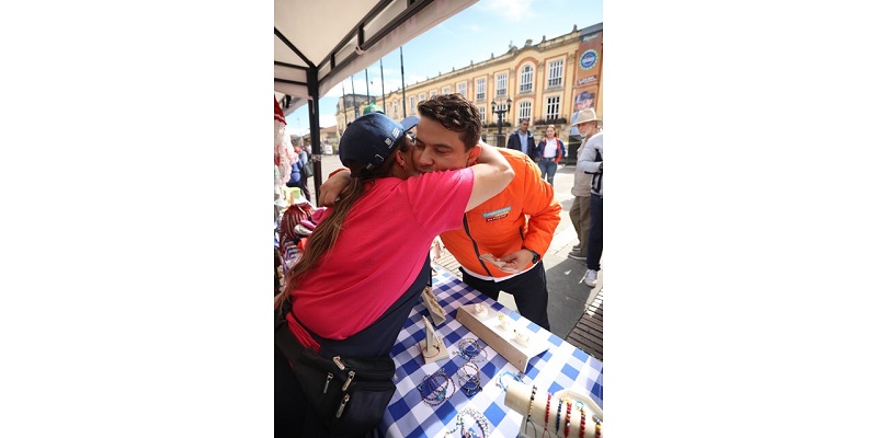 Se entregarán canastas con alimentos a población vulnerable de Bogotá, gracias a un convenio entre la Gobernación y el Distrito
