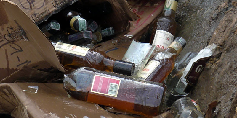 Secretaría de Hacienda destruye más de 142 toneladas  de licores y cigarrillos aprehendidos por el GAC