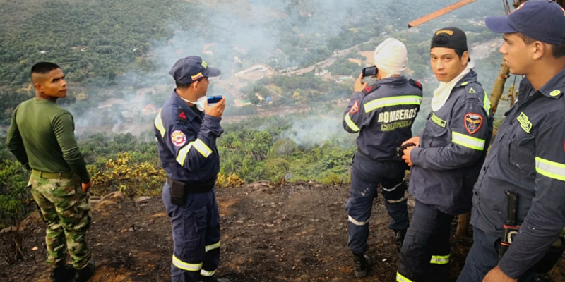 Autoridades intentan controlar incendio forestal en el municipio de Nilo