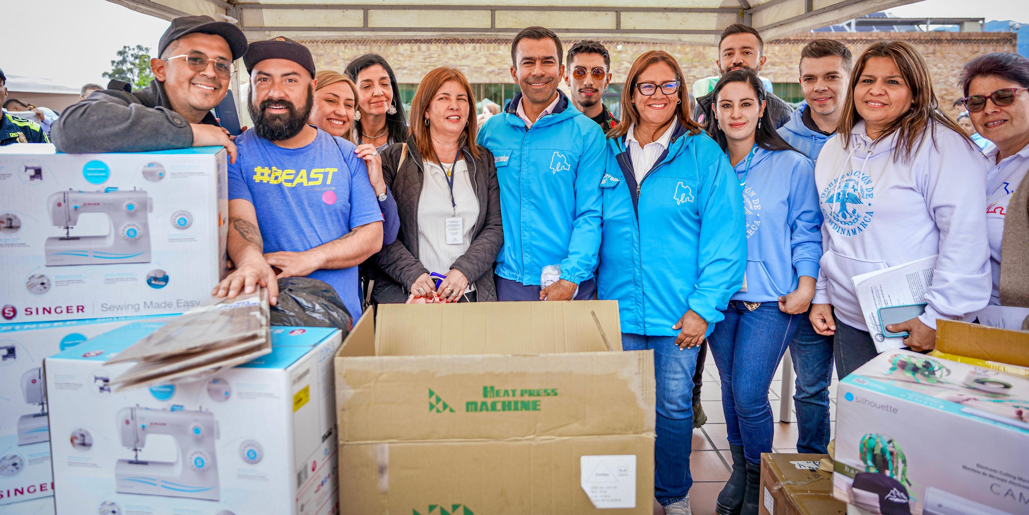 Cundinamarca entregó más de $4.600 millones en elementos para el bienestar y el emprendimiento social de las poblaciones vulnerables 

