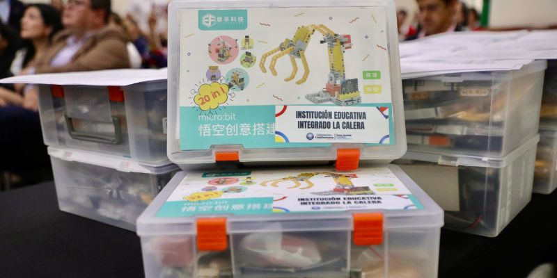 Semilleros con chips: colegios de Cundinamarca reciben kits de robótica para cultivar ciencia y tecnología