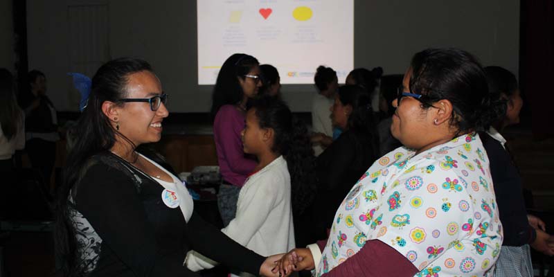 La Felicidad se desplaza a los municipios




















