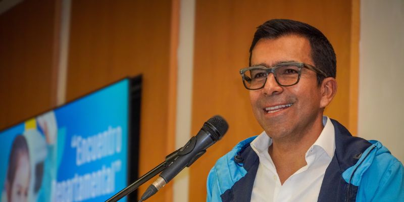 “Cuestionen si de verdad estamos enseñando valores”: llamado del Gobernador de Cundinamarca a los personeros estudiantiles