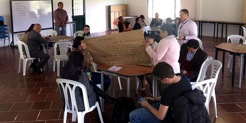 Secretaría de Educación construye el reglamento territorial en Cundinamarca







































