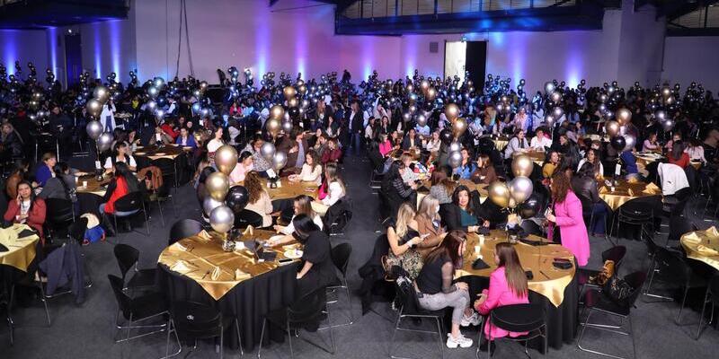 En su día internacional, Gobernación rinde homenaje a la mujer
