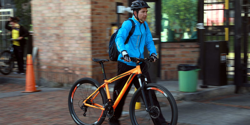 Bicicleta no solamente para el Día sin carro