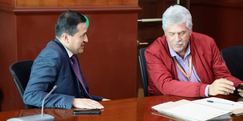 A sanción del Gobernador Nicolás García escala salarial de la Contraloría Departamental de Cundinamarca.