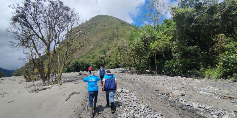 Gobernación de Cundinamarca coordina nuevas acciones en Quetame ante afectaciones por deslizamientos y vía incomunicada