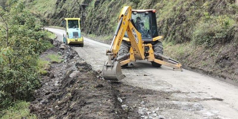 Frente a la ola invernal, Cundinamarca refuerza atención con maquinaria activa en más de 60 municipios