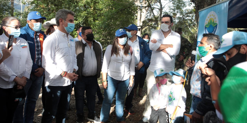 Ministerio de Ambiente, Gobernación y Corpoguavio unidos por la conservación ambiental del Guavio