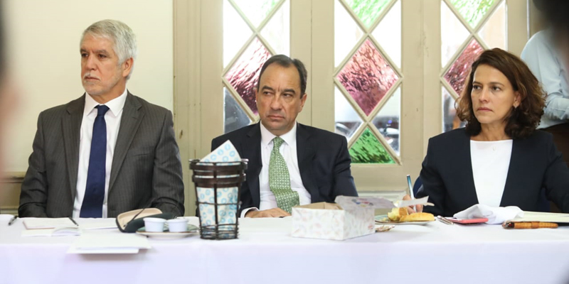 Nación, departamento y Distrito analizan soluciones para movilidad Cundinamarca-Bogotá