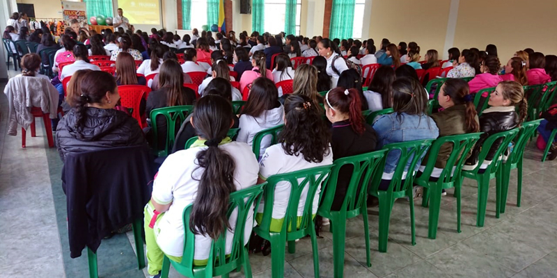 410 madres comunitarias del ICBF iniciaron diplomado ‘Embajadores de la Felicidad’
