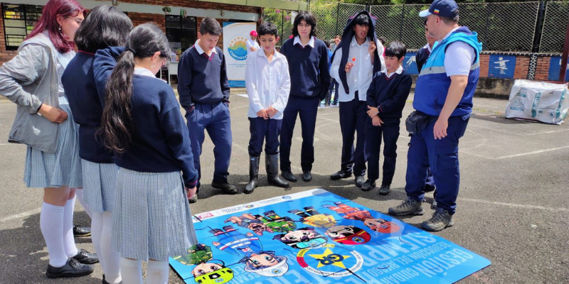 Cundinamarca siembra resiliencia: 200 árboles para proteger a la comunidad educativa de Sueva, Junín