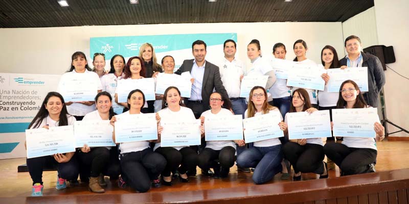 Gobernación de Cundinamarca y Sena entregan capital semilla a 19 mujeres emprendedoras del departamento






