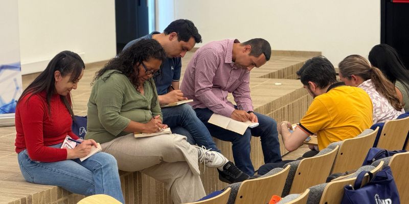 Cundinamarca forma más de 100 mentores en ciencia e innovación con el programa MENTI360
