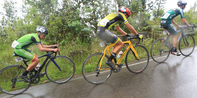 Steven Cuesta, ganador de la tercera etapa de la Vuelta a Cundinamarca en El Rosal