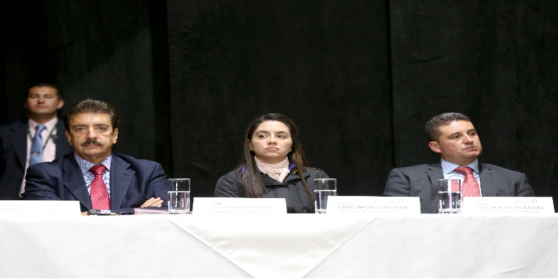 FUNCIONARIOS DEL CENTRO DEL PAÍS SE CAPACITAN EN EL NUEVO MODELO ESTÁNDAR DE CONTROL INTERNO (MECI)