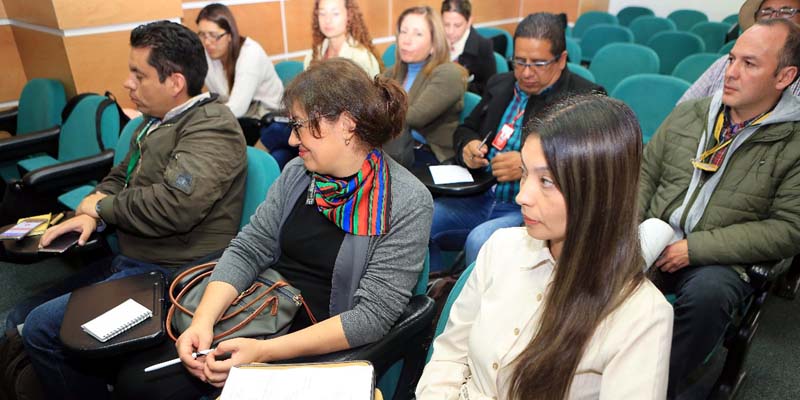 Concurso Premios al fortalecimiento de la autoridad sanitaria













































































