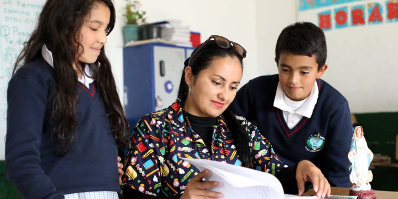 Docentes cundinamarqueses iniciarán formación virtual en la Universidad de los Andes

