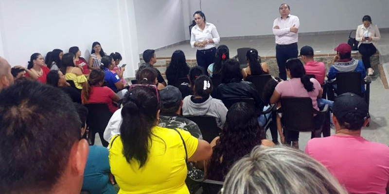 Definidas las acciones para apoyar a los estudiantes de Guayabetal afectados por el cierre de la vía Bogotá - Villavicencio


























