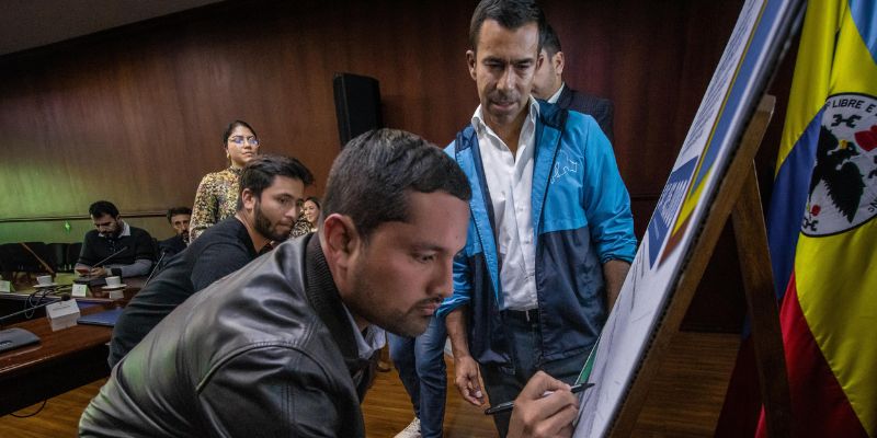 Gobernador de Cundinamarca firmó cinco convenios por más de $1.700 millones para fortalecer acciones ambientales