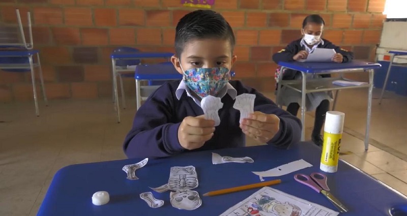 Cerca del 80 % de los estudiantes ya está asistiendo a las Instituciones educativas en Cundinamarca 





