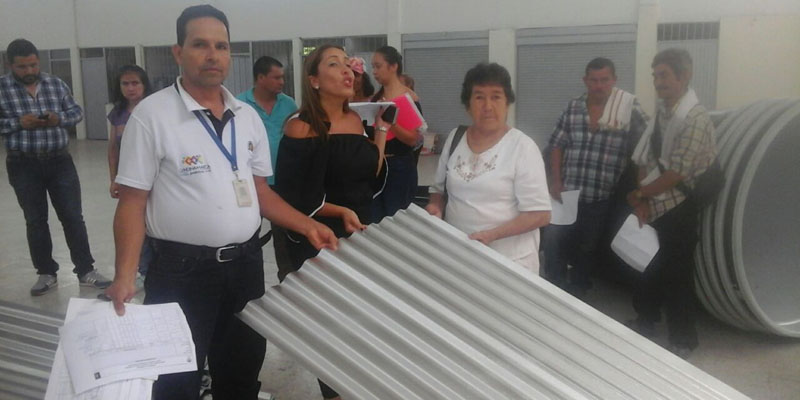 Gobernación de Cundinamarca entregó ayudas humanitarias a damnificados en Vergara y Villapinzón




