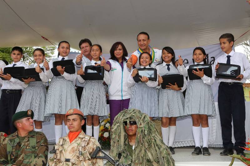 INSTITUCIONES EDUCATIVAS DE CAPARRAPÍ RECIBIERON HERRAMIENTAS DIGITALES 