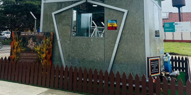 Gobernación de Cundinamarca inaugura en Facatativá primera aula en madera plástica