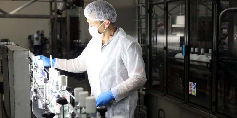 Empresa de Licores de Cundinamarca produce más de 40.000 unidades de alcohol antiséptico por día

 
 




