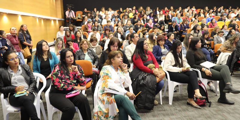 Visión cundinamarquesa con huella de mujer



