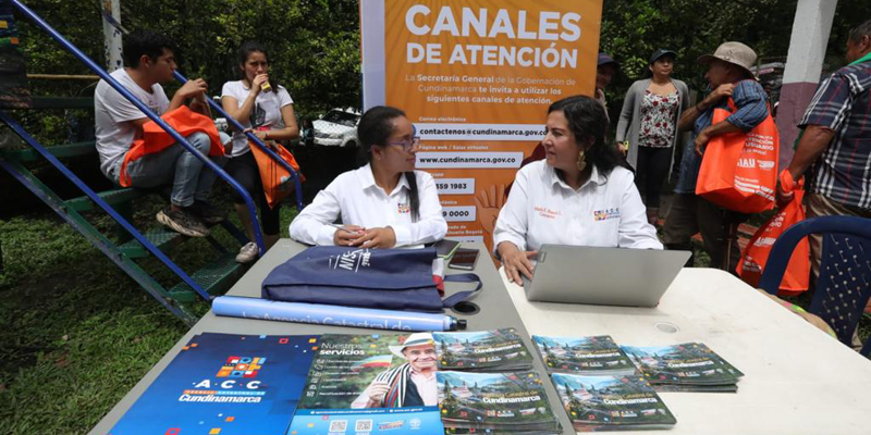 La Gobernación de Cundinamarca presentó su oferta institucional en la Vereda Pajitas del municipio de Bituima 


