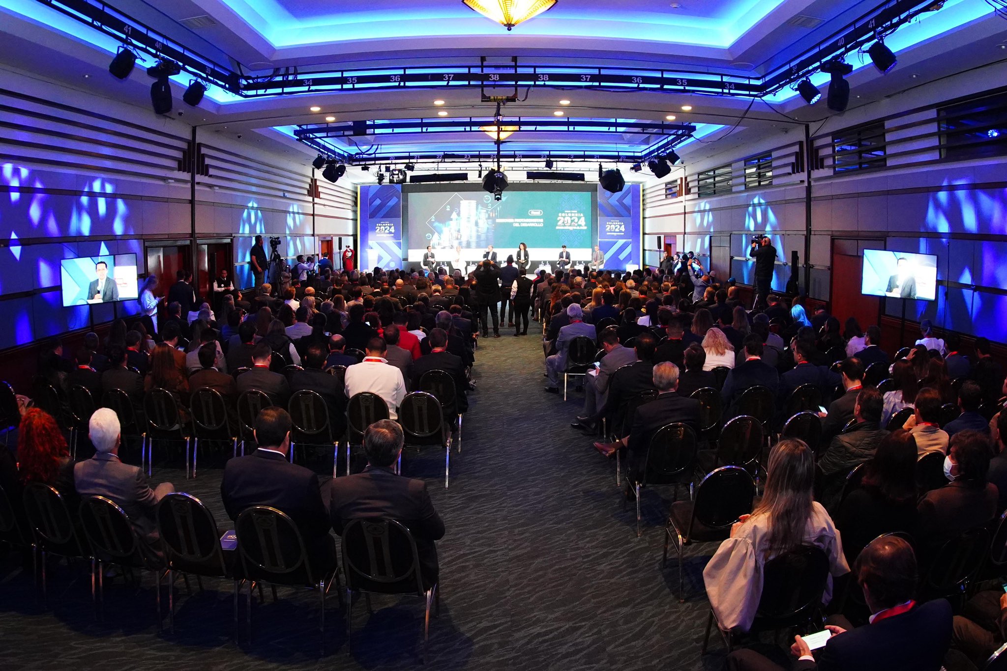 Foro Colombia 2024 ¿Para dónde va el país? 