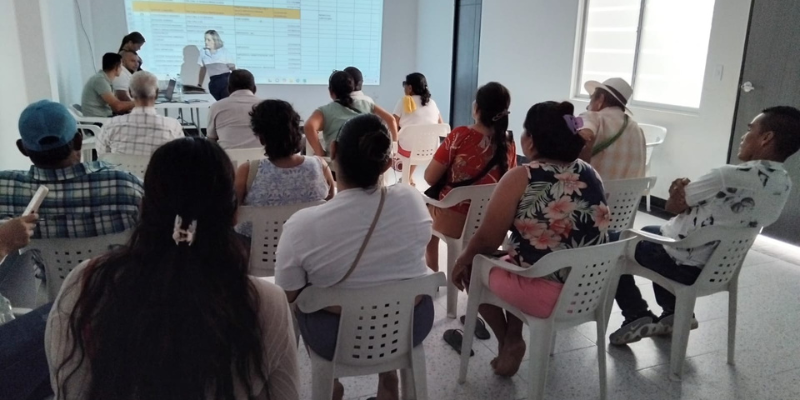 Gobernación y Minvivienda avanzan en la caracterización de familias para entrega de títulos de propiedad en Nariño, Cundinamarca