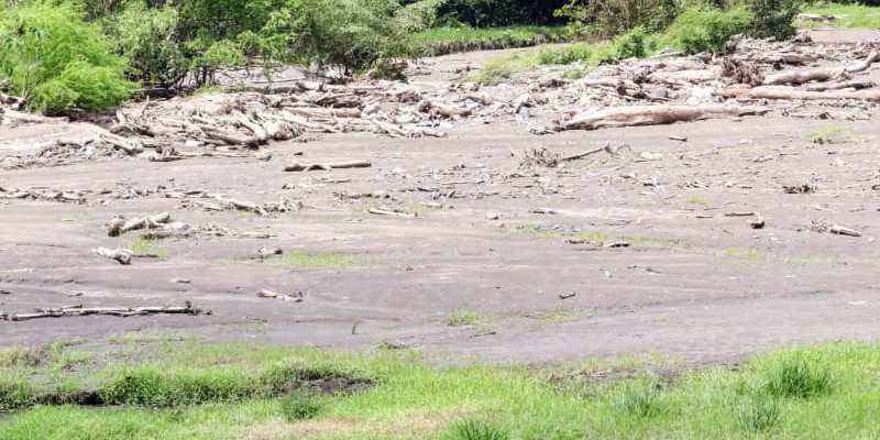 Gobierno departamental mitiga situación de familias damnificadas de Yacopí  
