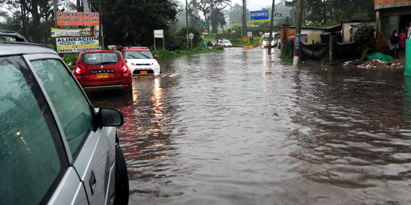 Alcaldes deben activar sus consejos de gestión del riesgo por intensas lluvias




























