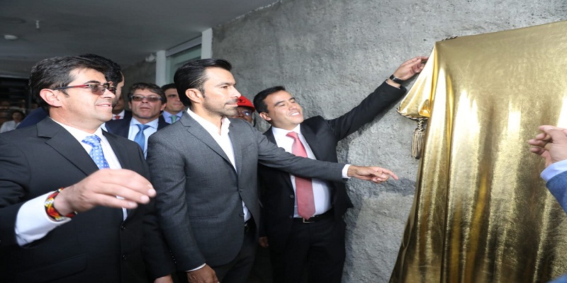 Gobernador Jorge Rey inauguró la planta de licores más grande de Suramérica